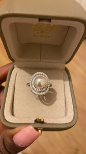 Lune Royale ring | 18K White Gold | Akoya or Tahitian Pearl & Natural Diamonds 0.61 CT | VS Clarity