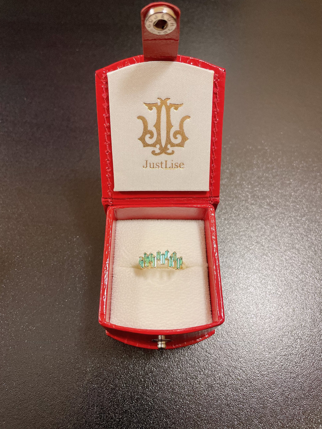 Crazy Ring — Colombian Emerald Edition